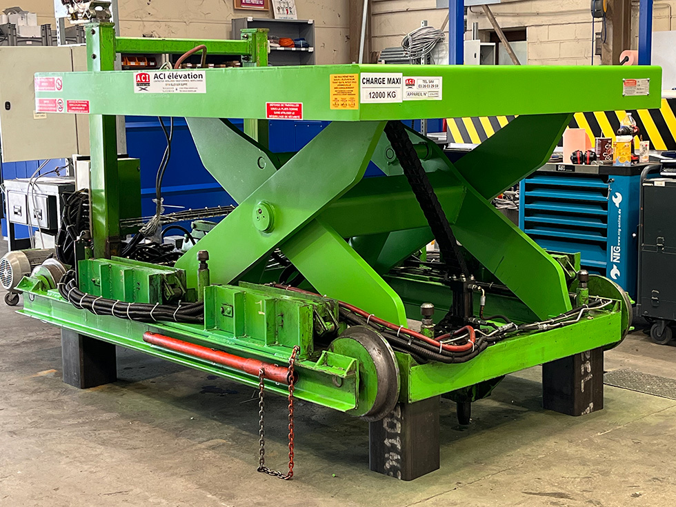 Table élévatrice ferroviaire @ ACI-élévation