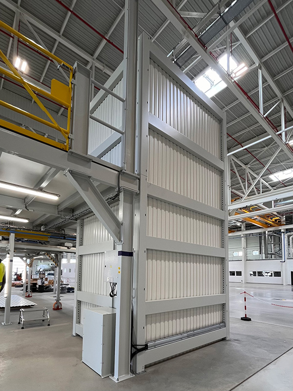 Monte-charge pour aéronautique