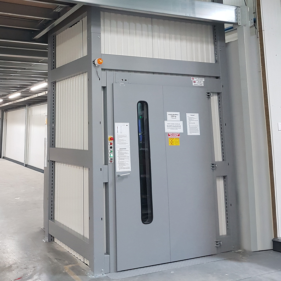 fabricant de Monte-charges accompagnés