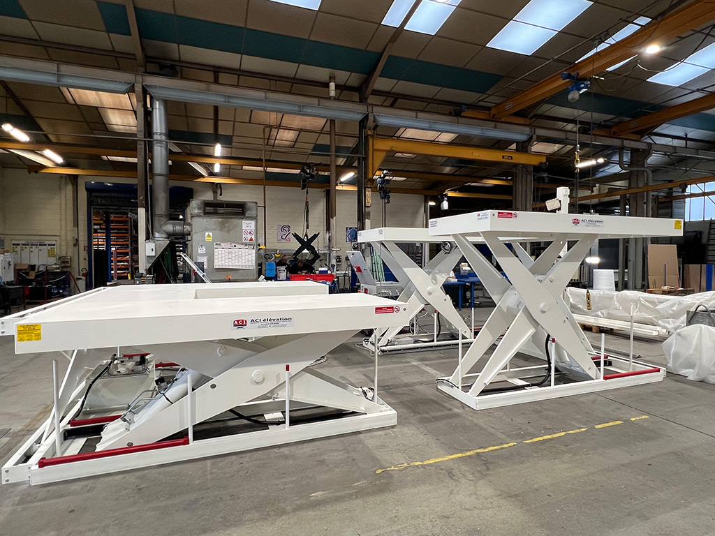 Tables élévatrices industrielles