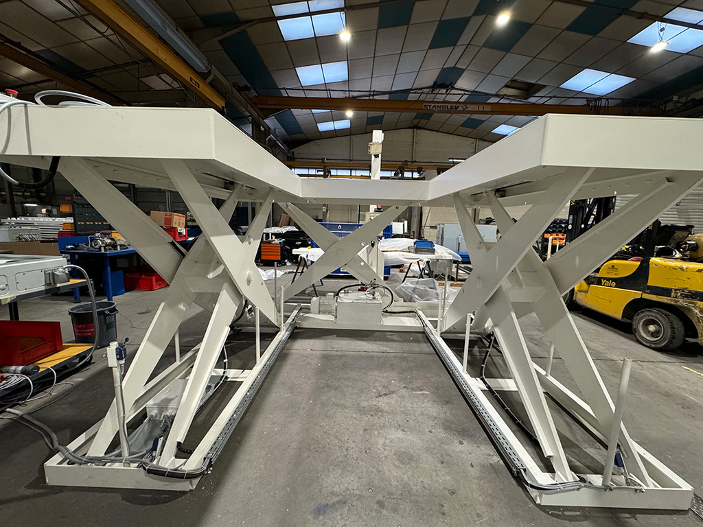 Tables élévatrices industrielles